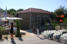 Πέτρινο ιατρείο/εξεταστήριο στο Καρυόφυτο Ξάνθης.