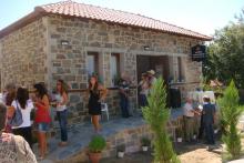 Πέτρινο ιατρείο/εξεταστήριο στο Καρυόφυτο Ξάνθης.