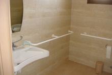 Πέτρινο ιατρείο/εξεταστήριο στο Καρυόφυτο Ξάνθης.