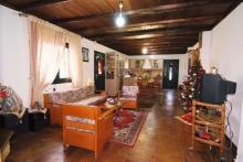 Πέτρινη μονοκατοικία στη Μυρίνα Λήμνου.