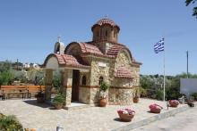 Κατασκεύη εκκλησίας στο Λαύριο από την Batzolis Θυρεός Stone. 