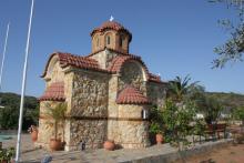 Κατασκεύη εκκλησίας στο Λαύριο από την Batzolis Θυρεός Stone. 