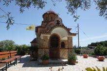 Κατασκεύη εκκλησίας στο Λαύριο από την Batzolis Θυρεός Stone. 